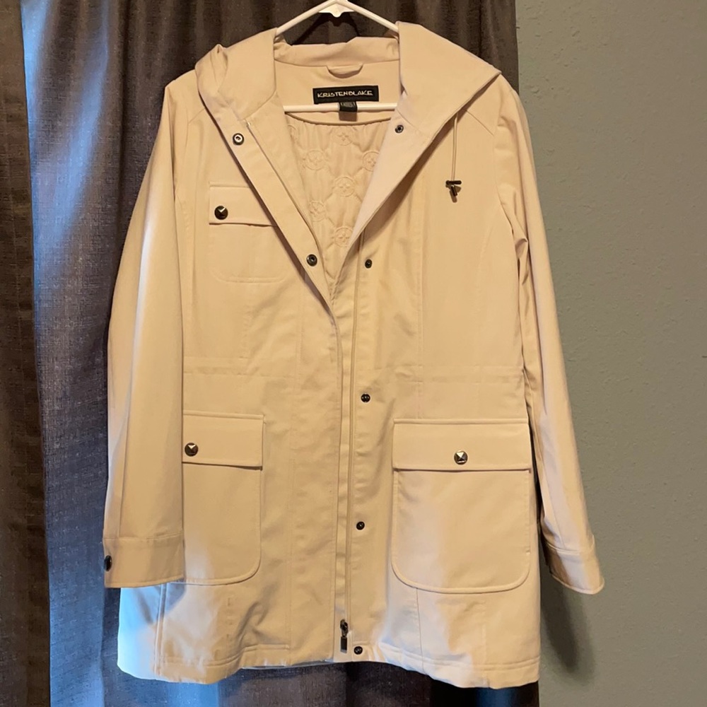 Kristen Blake cream Coat
